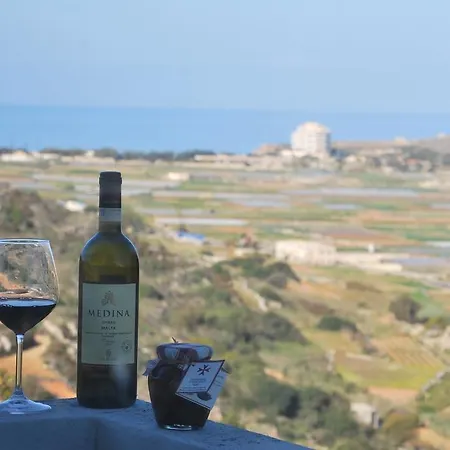 Secco's Seaview منزل للإقامة