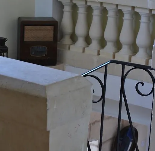 Secco's Seaview L-Imgarr